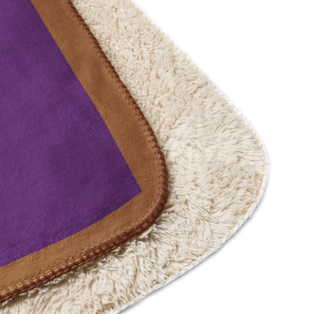Close-up of the corner with sherpa lining